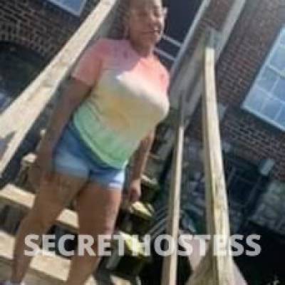 38 year old Escort in St. Louis MO Red2Raw81