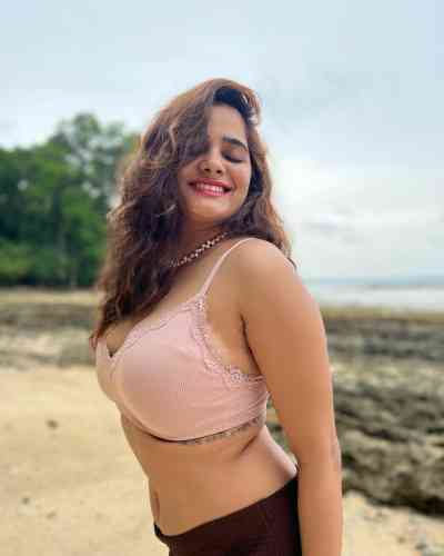 22 year old Indian Escort in Dubai Malayali Escorts In Dubaixxxx-xxx-xxx