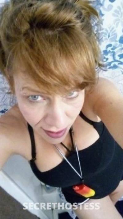 40 year old Escort in West Palm Beach FL mature woman seeking gentleman