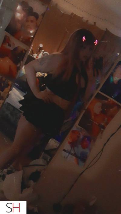 26 year old Asian Escort in Winnipeg Spice it up Saturday's with shorty