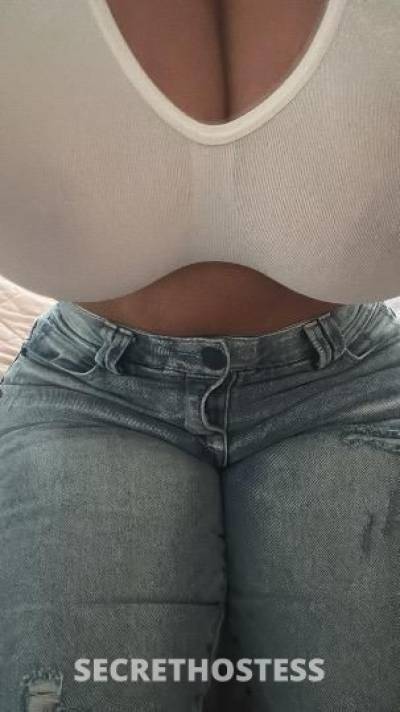 40 year old Escort in Westchester NY ultimate party girl