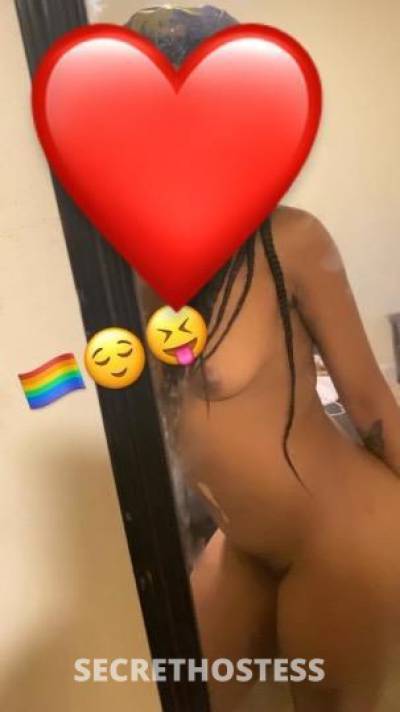 22 year old Escort in Raleigh-Durham NC Squirter, creamer , everything you need