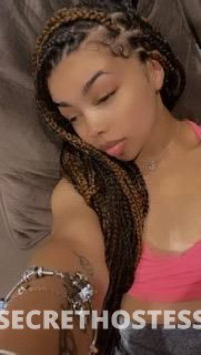 20 year old Escort in Flint MI wet tight n juicy??come enjoy the best experience of your 