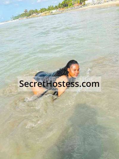 25 Year Old Nigerian Escort Accra Black Hair Brown eyes - Image 2