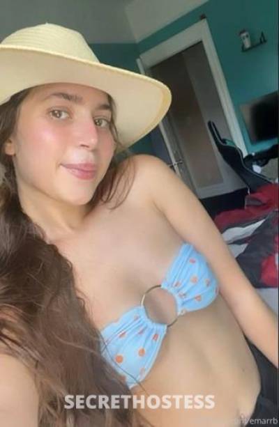 25 year old Escort in Rochester NY LUCKY STAR New girls have arrived