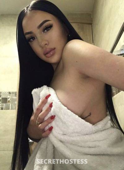 24 year old Escort in Milwaukee WI Masked orgy sex party today