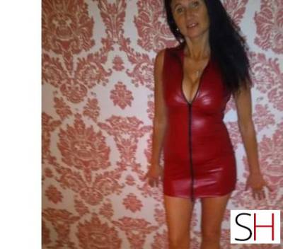 32 year old Escort in Dublin Sexy professional masseuse in City Centre