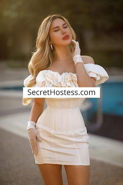 23 year old Caucasian Escort in London Star Polina