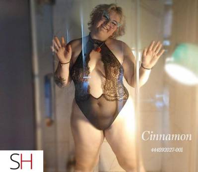 CINNAMON Your Hot BUBBLY Blonde Natural D's Hot Curves!  in City of Edmonton