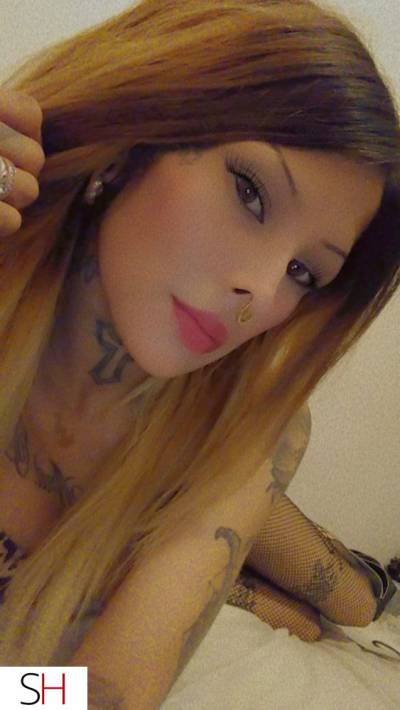 24 year old Escort in Winnipeg Inked babe here to play