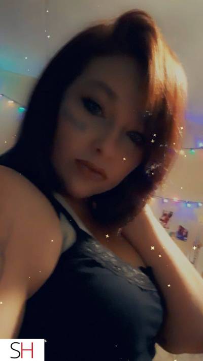 26 year old Asian Escort in Winnipeg Available for out or car call hit shortys line