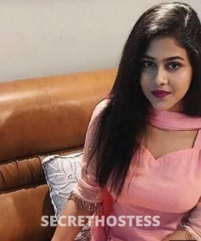30 year old Indian Escort in Sydney Indian babe new to town, 2 girls