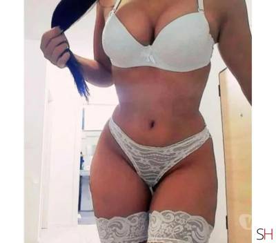 22Yrs Old Escort Size 8 Essex Image - 2