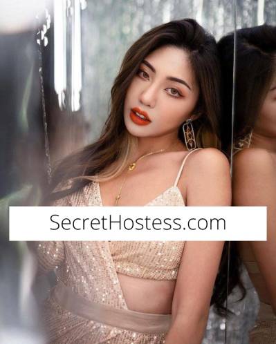 22 Year Old Malaysian Escort - Image 4