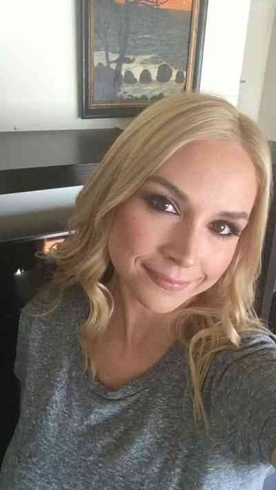 23 year old Escort in Warsaw Heloo