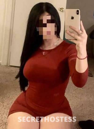 Sexy curvy playmate in Yellowknife