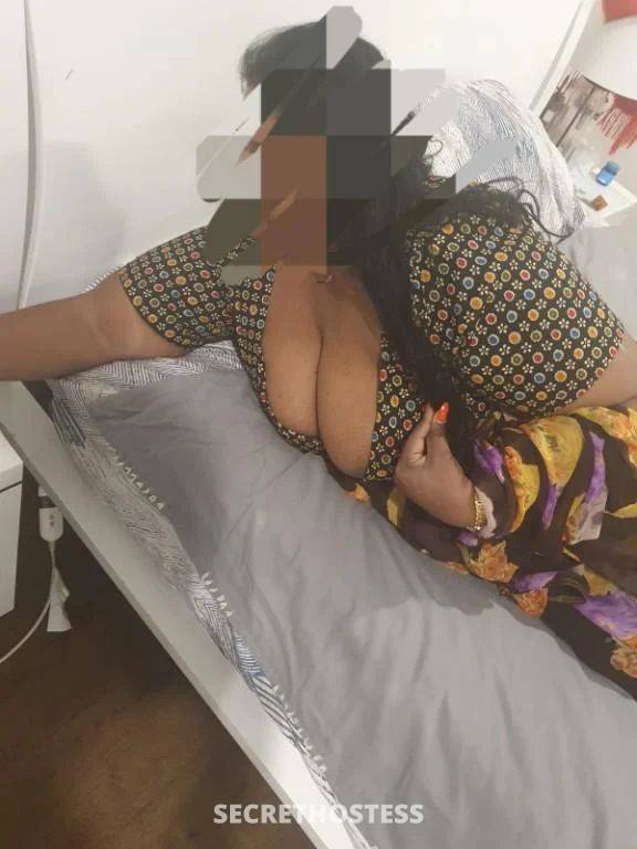 30Yrs Old Escort Size 18 Melbourne Image - 0