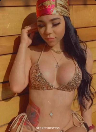 23 year old Hispanic Escort in Comox Balley my name is brandy