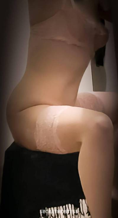 37 Year Old Asian Escort Victoria - Image 2