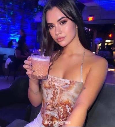 26 year old Asian Escort in Chicago IL Available for sex meetup