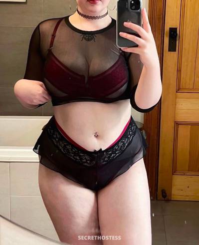 28 year old Escort in Ajax Let vibe ?together… lynn is light ?… slide in with me