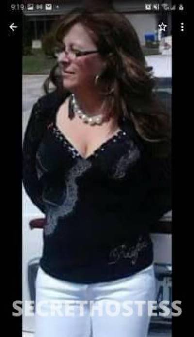 Gwen 60Yrs Old Escort Edmonton Image - 2