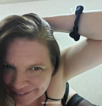 6'2 curvy sexy super milf amazon cutesexymya in ft mac now in Ft Mcmurray