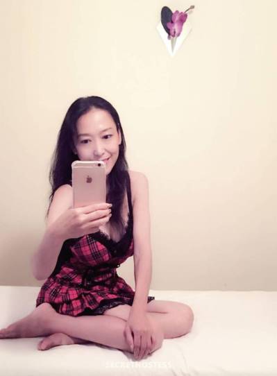 Tina, NEW sexy asian young girl, best service, private apt in Montreal