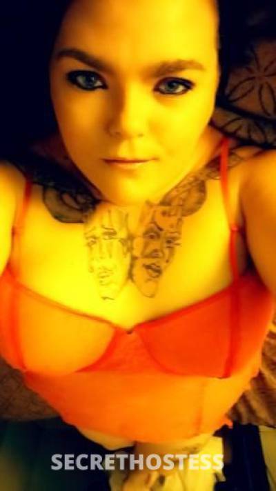 29 year old Escort in Atlanta GA I am searching for a working laptop for my chaturbate please