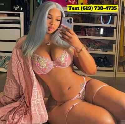 27 year old American Escort in El Paso TX Raven , I’m available for meet up