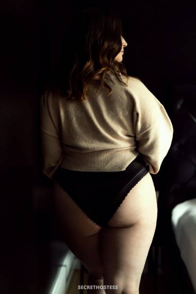 Escort 154CM Tall Nashville TN Image - 3