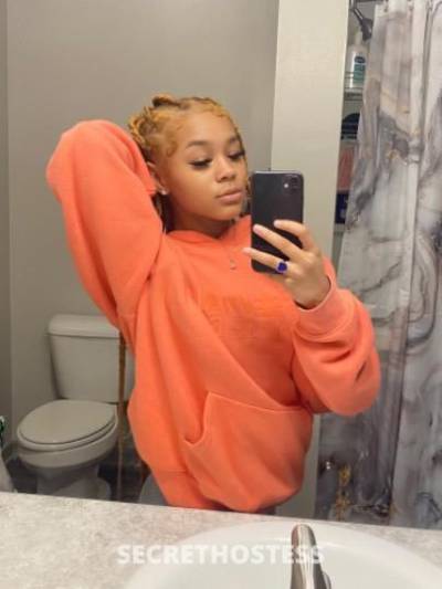 20 year old Escort in Atlanta GA hey my name is lian