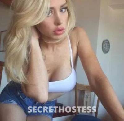 22 year old Escort in Cairns Sex Billie naughty girl love you suck you dry ,all hole 