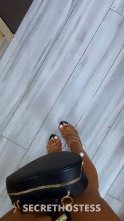 22 year old Malaysian Escort in Mobile AL Incalls available