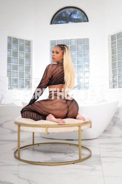 28 year old Hispanic Escort in Houston TX Koko