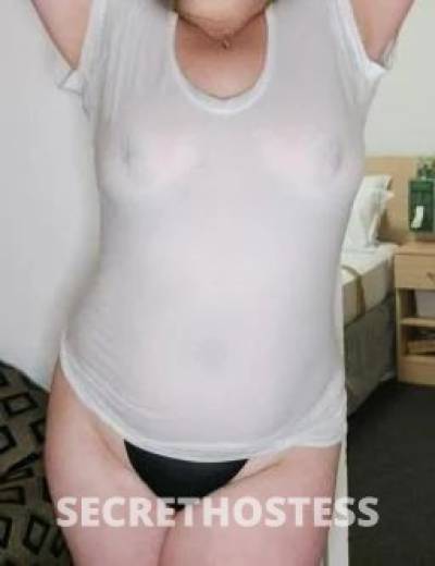43 year old Australian Escort in Perth Smokin Hot Aussie MILF