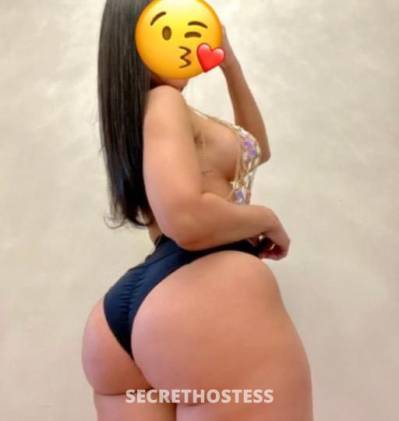 Latina with big tits and a big ass in Washington DC