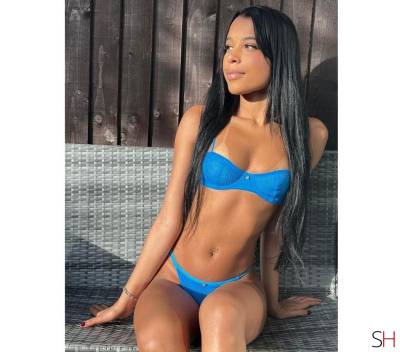🇧🇷Petite Carol❤️ I am here to make your dreams  in Sutton