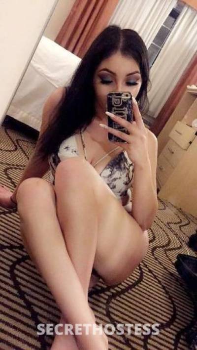 Slim Sexy Queen -- Ready to stretch around your Dick -- Very in Youngstown OH