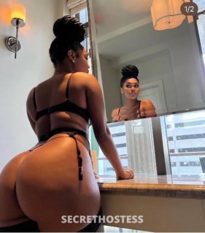 25 year old Latino Escort in Westchester NY available to have a good time latina with big ass