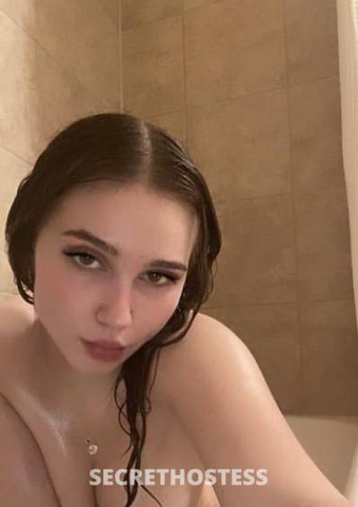 28 year old Latino Escort in Rochester NY Yes I am 28Yrs slim Sexy Queen $$Anal Oral Doggy Bj$$ 