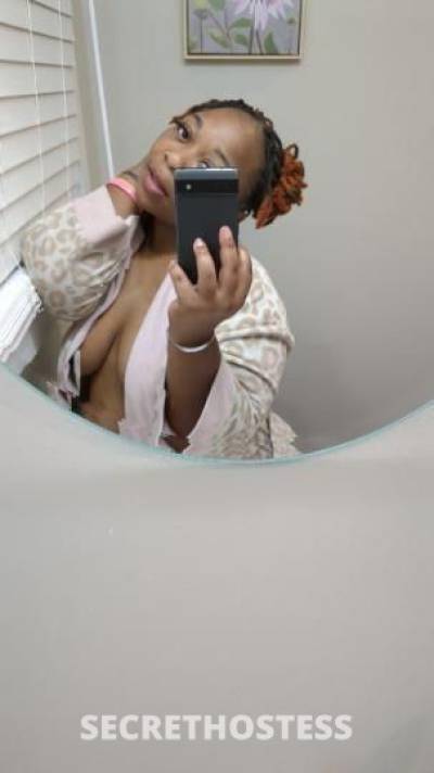 30 year old Escort in Huntsville AL ?BIG VIBEZ with A BIGGER ASS