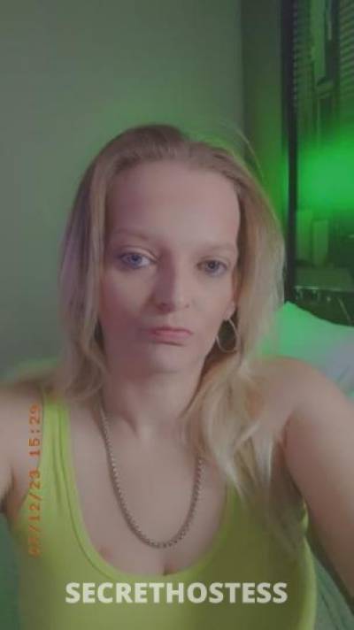 LIZ 36Yrs Old Escort Hickory NC Image - 4