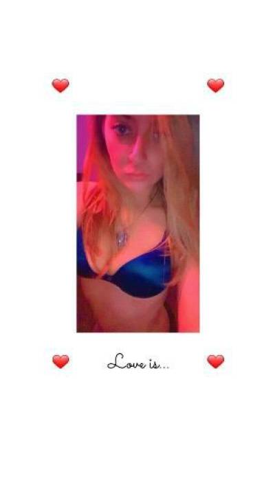 23 year old Escort in Springfield IL snowbunny