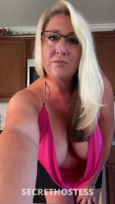 40Yrs Old Escort College Station TX Image - 1