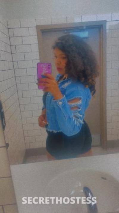 Pocahontas 22Yrs Old Escort Milwaukee WI Image - 8