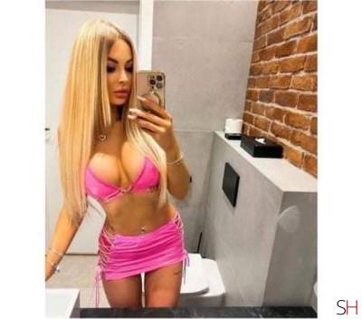 21Yrs Old Escort Size 8 Birmingham Image - 3