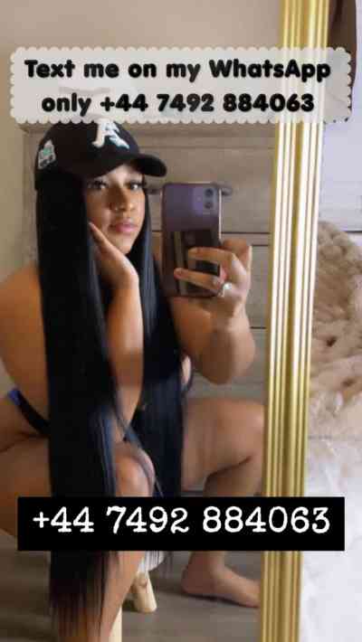 27Yrs Old Escort Size 20 Chelsea Image - 1
