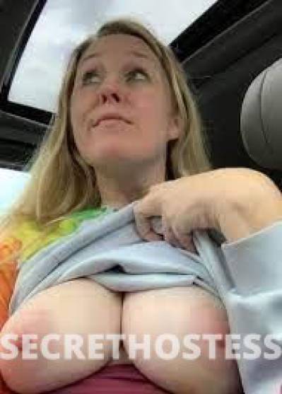 40 year old Latino Escort in Cape Cod MA ?I'm Mom?Good Treats?Freaky Soft Big Booty BBW?24Hours 