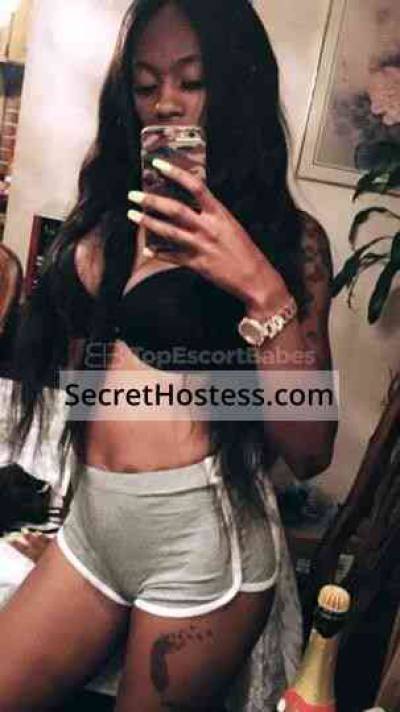 21 Year Old American Escort Chicago IL Black Hair Brown eyes - Image 3